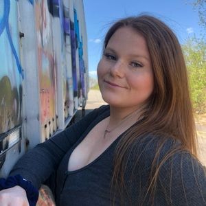 Meet your Posher, Andrea